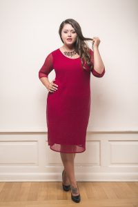 AGATHA - celočipkované puzdrové šaty 3/4 rukáv - nadmerná veľkosť - Šaty | Puzdrový strih - Farba bordó.