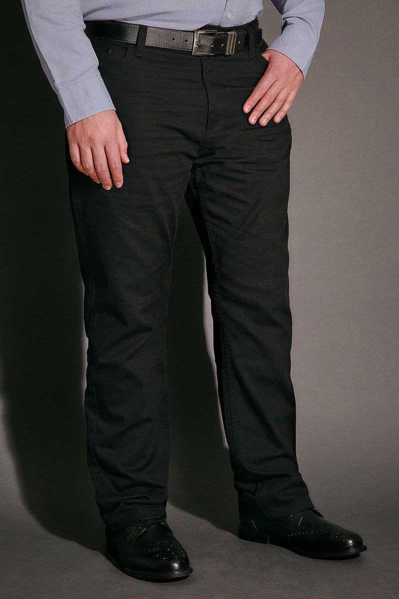 Černé pánské kalhoty rovného střihu 81 cm - nadmerná veľkosť - Pánske nohavice | Klasické - Veľkosť 38.