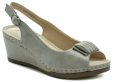 T.Sokolski šedé dámske sandále na kline Six DK802 - nadmerná veľkosť - Dámska obuv | letná obuv - Farba sivá.